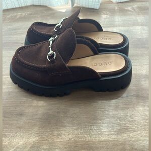 For the corporate girlies !!!! HORSEBIT LUG LOAFER MULES 💗